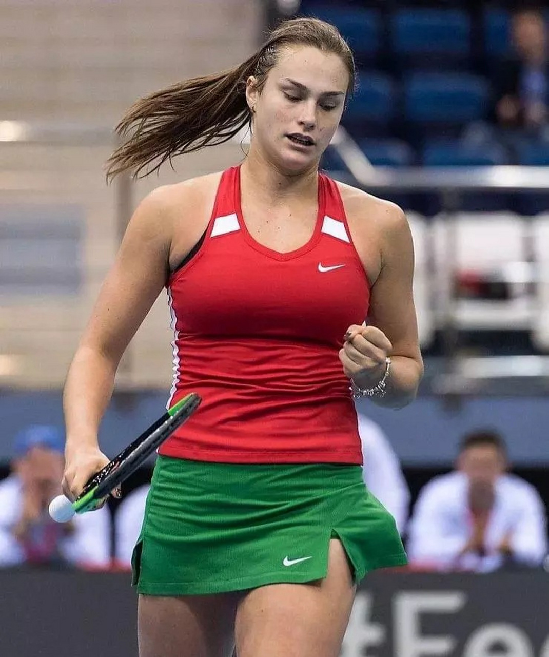 腿在过去一 腿在过去一